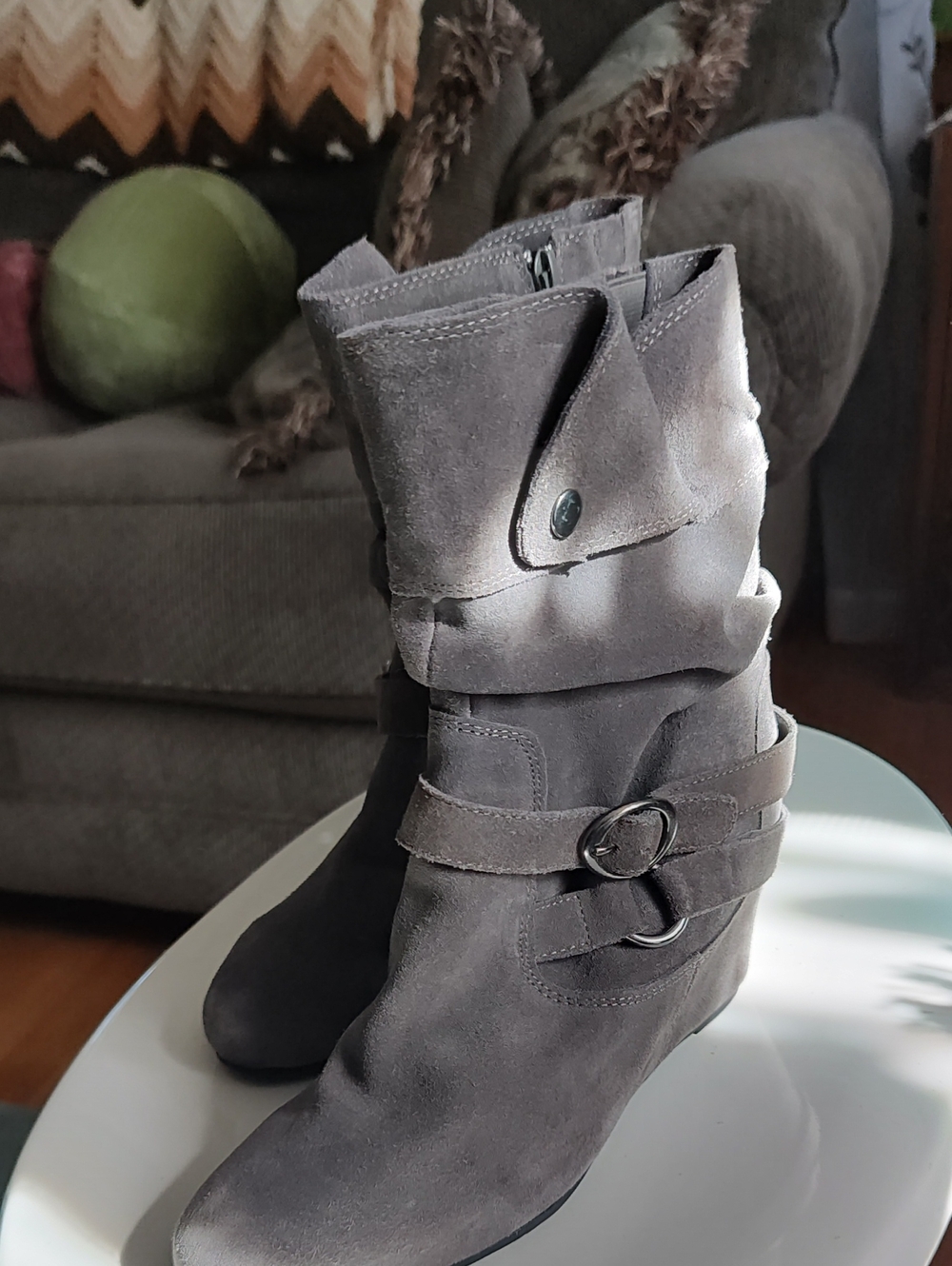 White Mountain Womens Gray Suede Mid-Calf Buckle Boots
